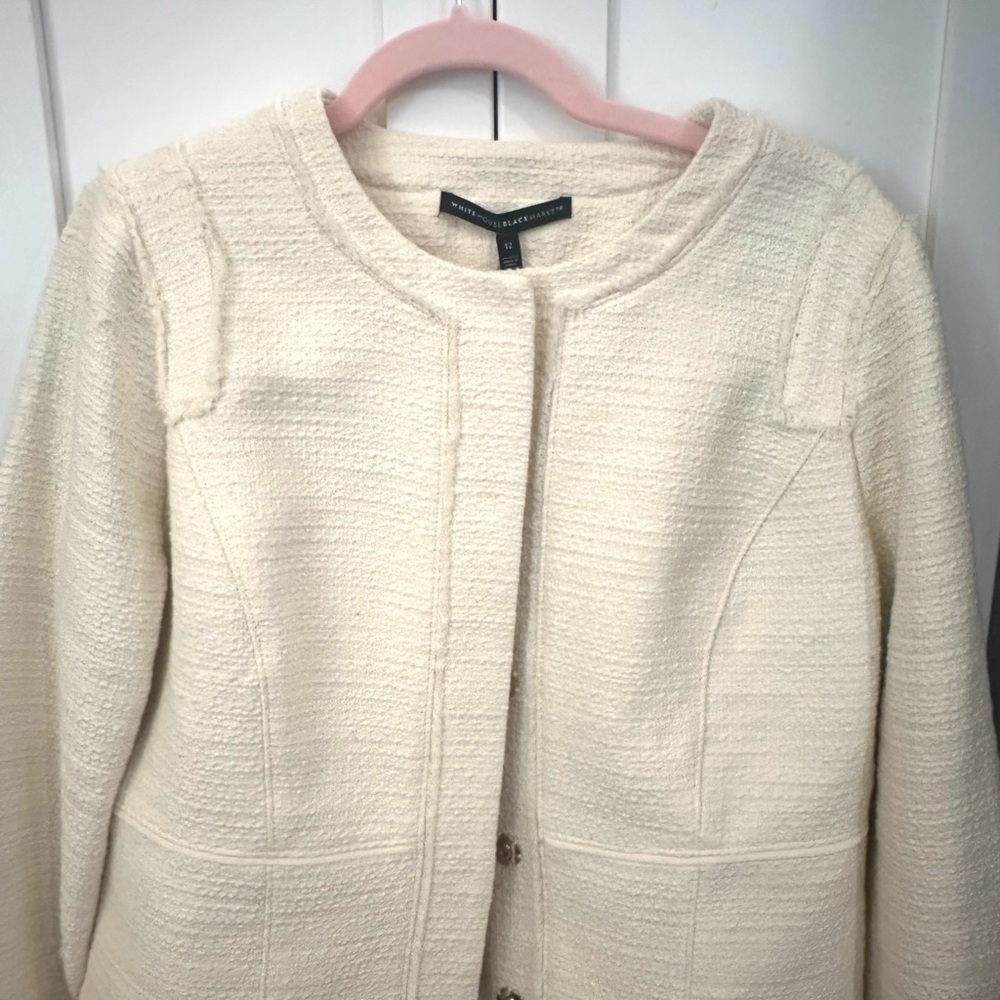 Stunning blazer from WhiteHouse Black Market!